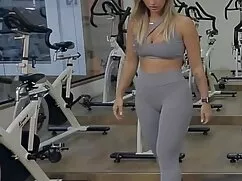 Pornó videó egy barn ...