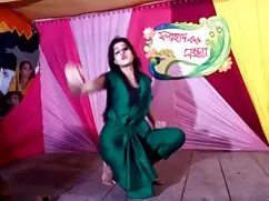 Pornó videó Roxanne  ...