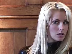 A barna hajú lány, s ...