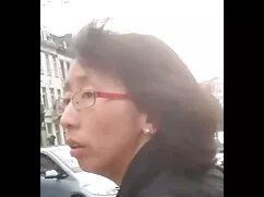 A fiú vitatkozik apá ...